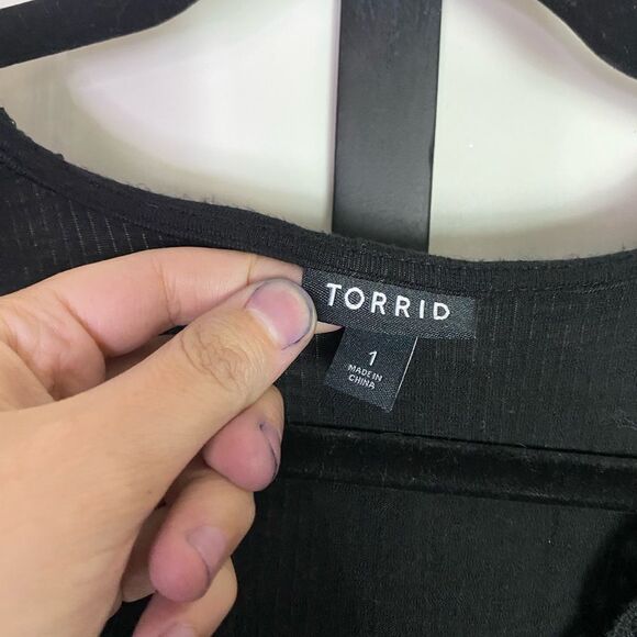 Torrid Black Top with Crochet Lace Accents, Soft, Stretchy, V-Neck Size 1X - Picture 9 of 13